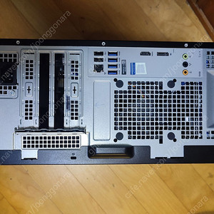 택포 37만원,델 본체.i7 10700,램 pc4 16기가 1개.sk 하이닉스 nvme 1테라,1테라 하드,무선 와이파이 내장,