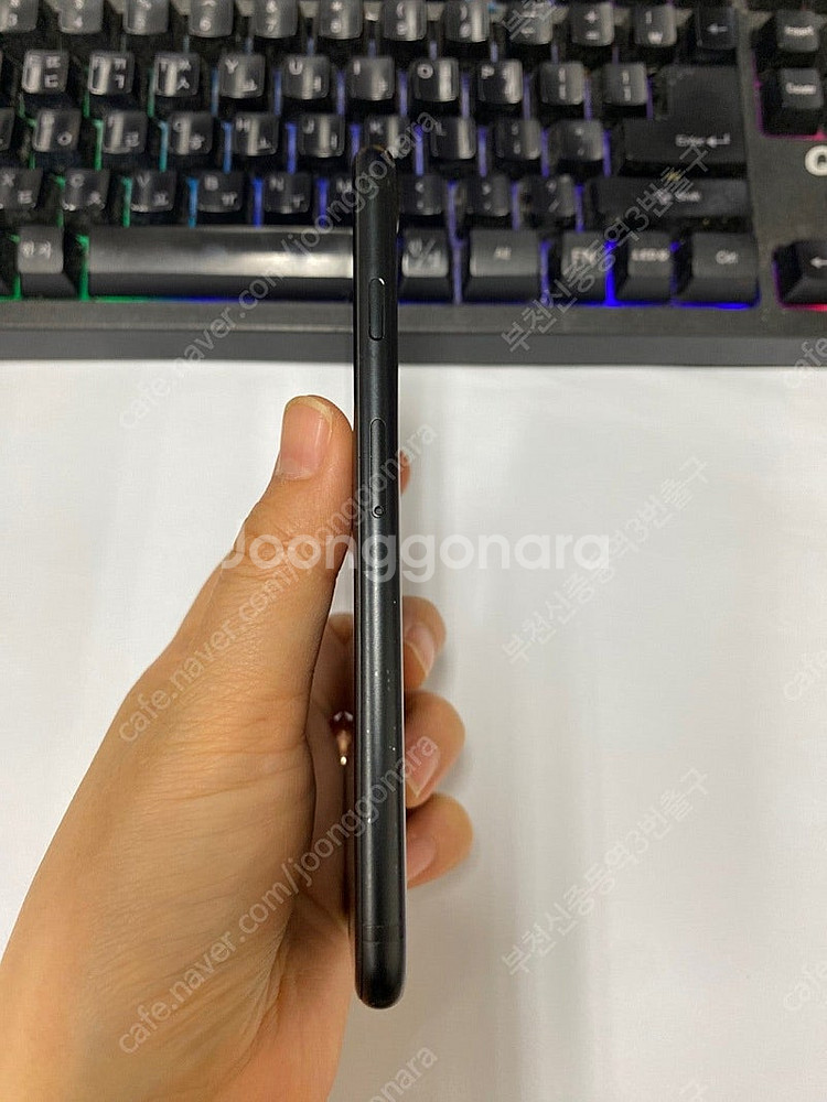 206371 아이폰SE2 블랙 A급 64GB 무잔상 배...--4