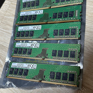 삼성 DDR4 PC4-2400T 8GB 3개 / PC4-2666V 16GB 2개 RAM 팝니다