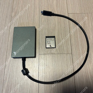 엔젤버드 AV PRO CFexpress B 2TB 메모리카드 + 엔젤버드 리더기 판매합니다.