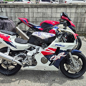 CBR400RR 부품차 삽니다