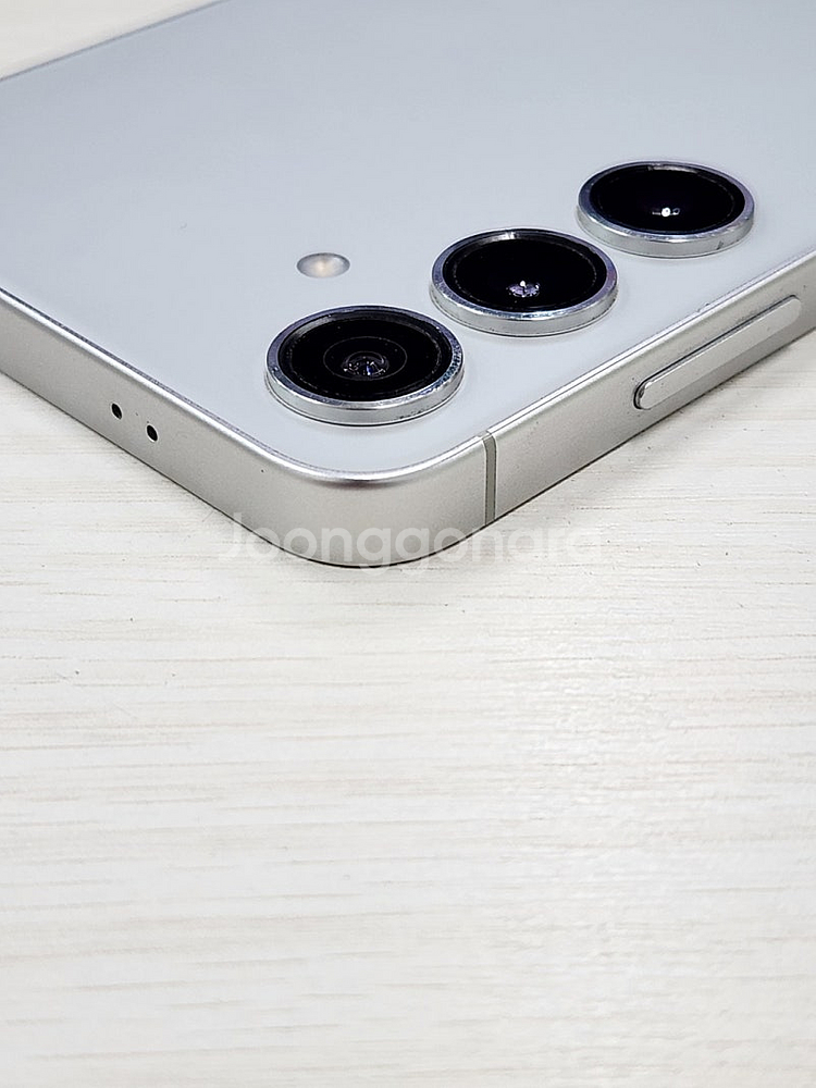 갤럭시 S24플러스 그레이색상 512용량 새상품컨디션 초S급 단말기 60만 판매합니다--6