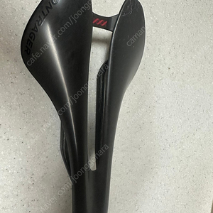 트랙 본트래거 xxx풀카본 68g 안장