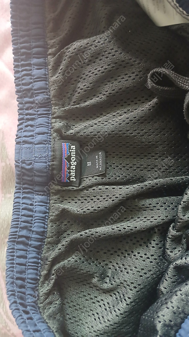 아크테릭스 와 파타고니아 반바지 이미지