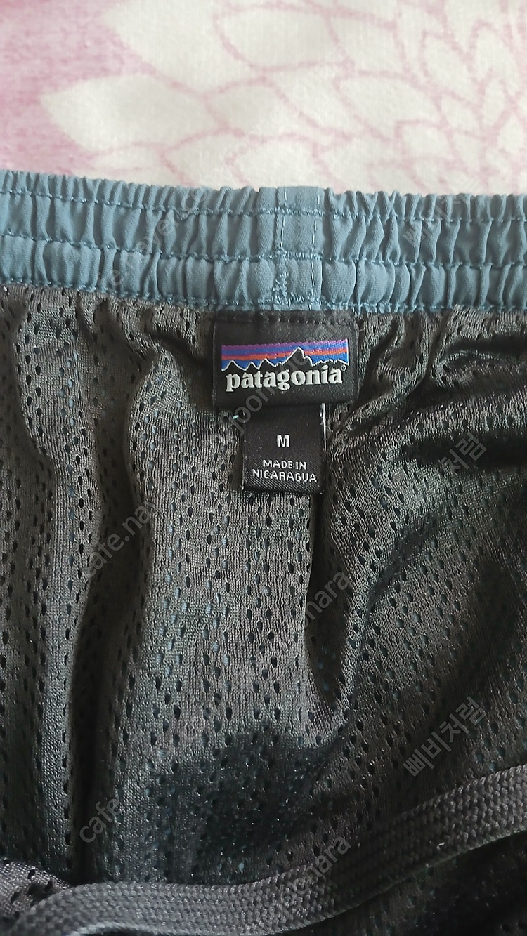 아크테릭스 와 파타고니아 반바지 이미지