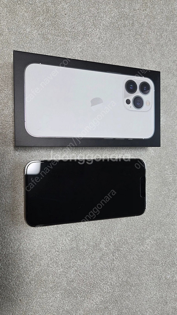 아이폰13프로 256gb 실버 팝니다--2