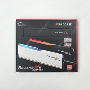 G.SKILL DDR5-6000 CL30 RIPJAWS M5 NEO RGB 블랙 32gb (2x16gb) 서린 메모리 판매합니다.