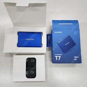 삼성전자 포터블 SSD T7 1TB 블루루 9만원에 판매합니다.
