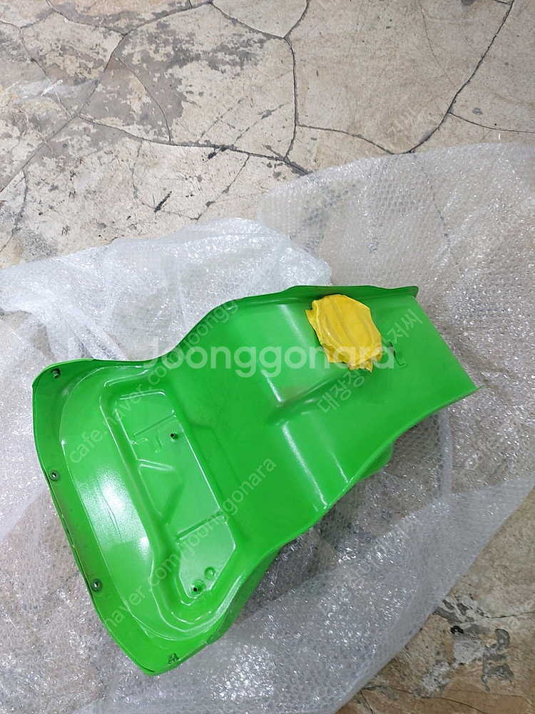 20년식 zx10r 휴엘탱크팝니다.--1