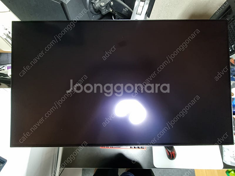 LG 32gs95uv 4k oled 모니터 팝니다.--1