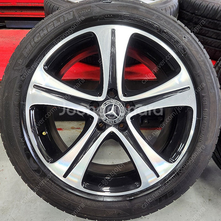 [판매] 벤츠 W213 E클레스 순정 18인치 A급 휠타이어 세트 팝니다--3