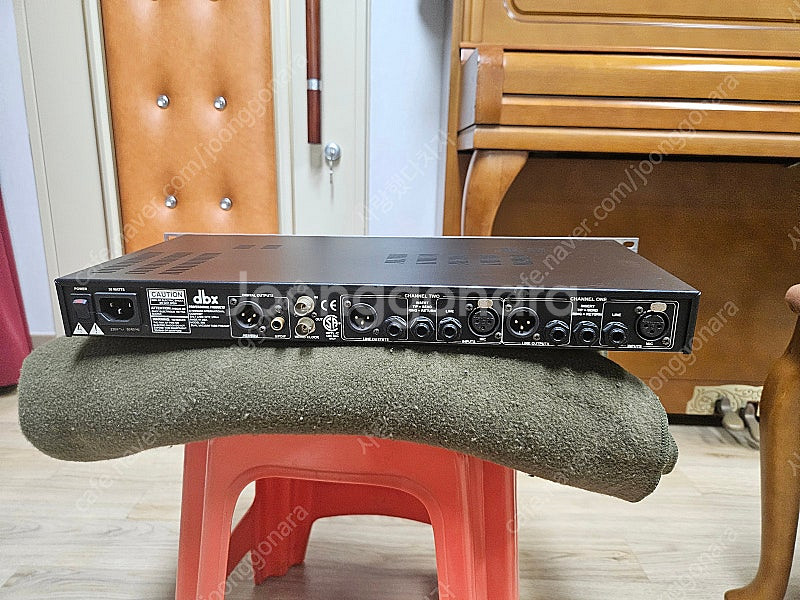 dbx386 마이크프리앰프 팝니다--1