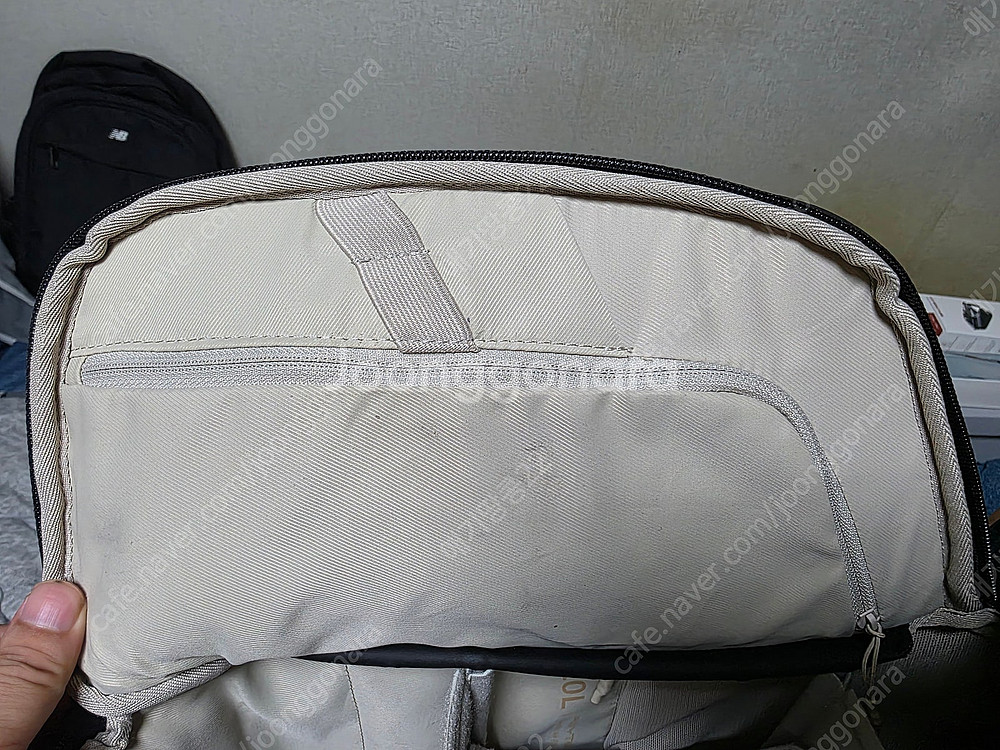 피지테크 원고 에어 20L 카메라 백팩 팝니다--9