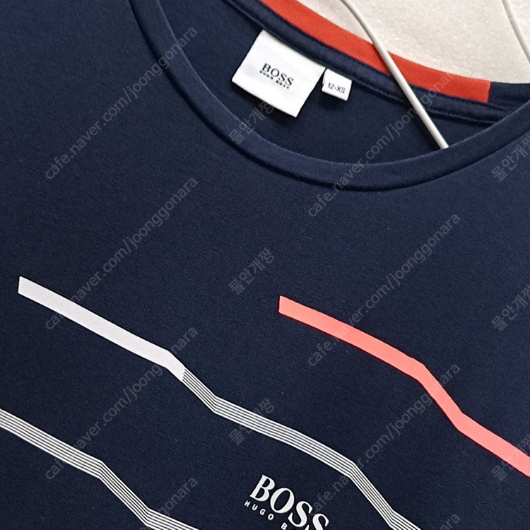 택포 정품 휴고 보스 얇은 라운드 반팔 티 남아 아동 12Y 사랑봉봉 이미지