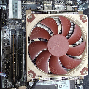 Deskmini X300 / 5700G / RAM 32G / SSD 256G NVMe / 녹투아 쿨러