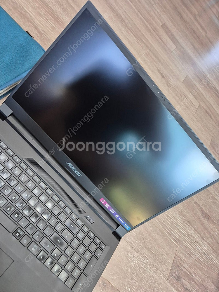기가바이트 어로스17x 14900hx 4090 노트북팝...--1