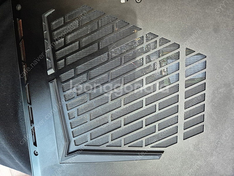 기가바이트 어로스17x 14900hx 4090 노트북팝...--5
