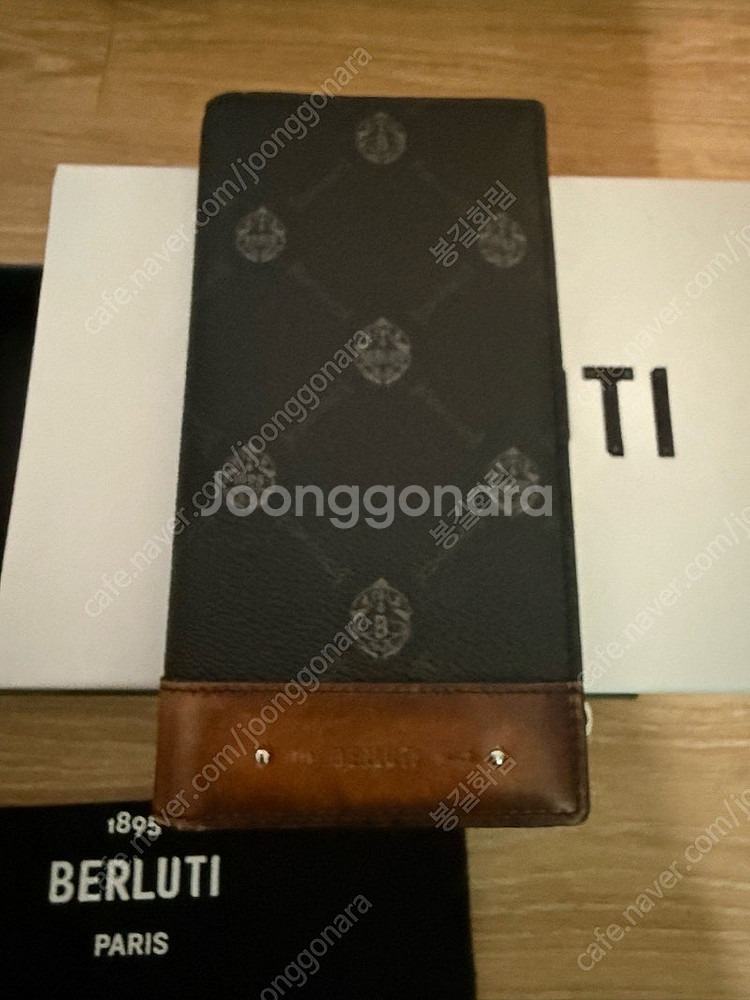 벨루티 오디세이 상탈 장지갑 지갑--1