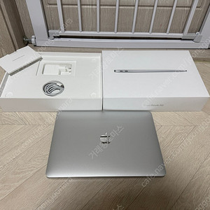 애플 13인치 M1 맥북에어 풀박스 팝니다. (16GB / 512GB)