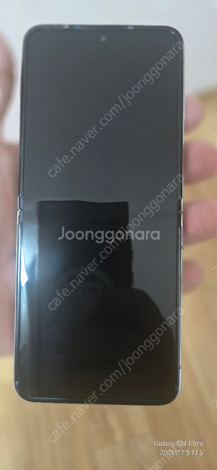 <센터판-수리후 미사용> 플립5 화이트 256GB 판매...--0