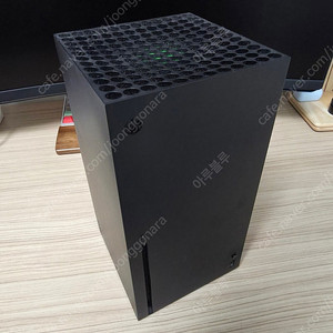 XBOX 엑스박스 시리즈 X 1TB 판매합니다.