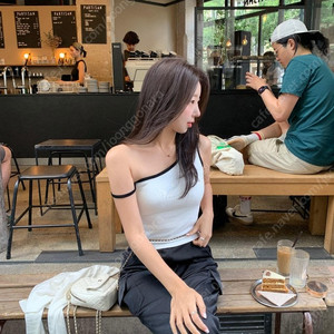 시예 새틴 카고팬츠 m 숏이나 롱 구해요