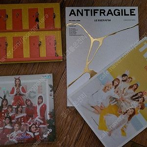 아이돌 걸그룹 CD 앨범 3장. 포카X. 전부해서 6천