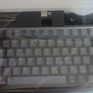 커세어 K65 PLUS 무선, K70 프로미니 키보드 판매합니다