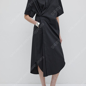 레디투웨어 R2W 알투더블유 Ready2wear Kori half sleeve OPS 검정 색상 새상품(택있음)