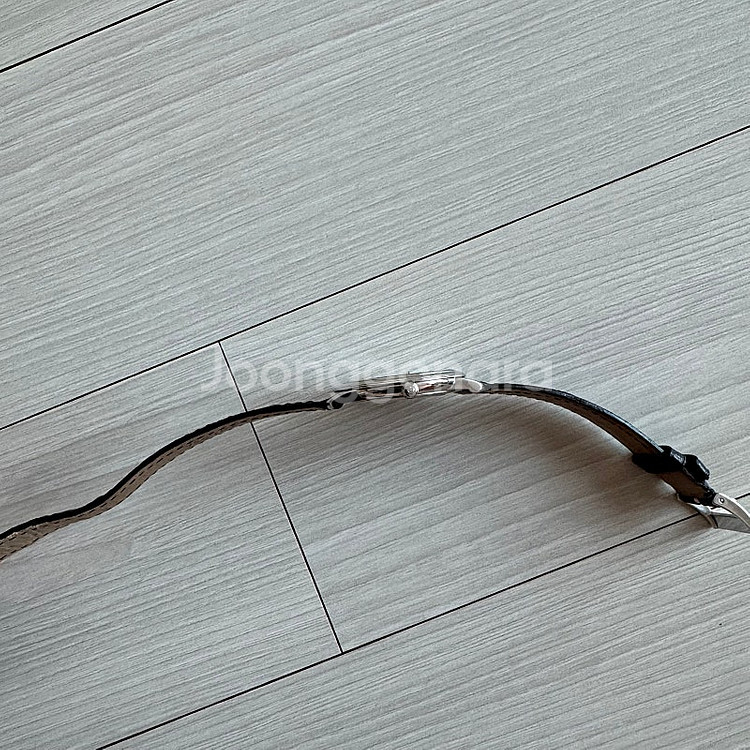오메가 드빌 프레스티지 수동 34mm--5