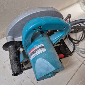 인테리어 목수 공구 일괄or개별 판매합니다.( 마끼다 둥근톱, 전기대패, 루터)