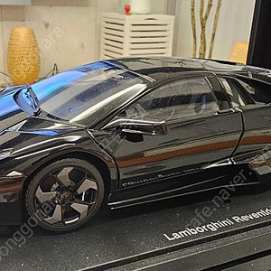 1:18 Autoart Lamborghini Reventon metalic black