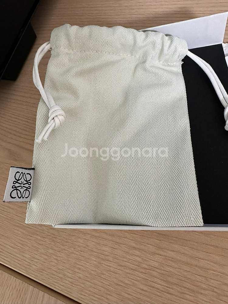 로에베 지브리 캘시퍼 코인 지갑 판매합니다--9
