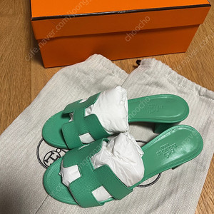 에르메스 오아시스 샌들 36