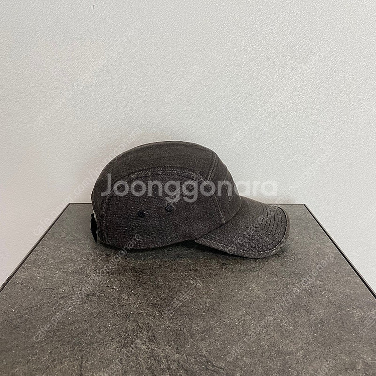 슈프림 워시드 데님 블랙 엠보스드 박스로고 캠프캡 모자--1
