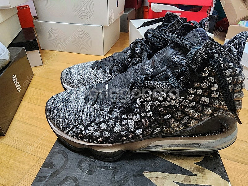 [270] 르브론 17 애쉬그레이--0