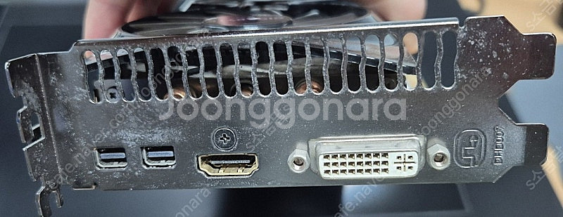 기가바이트 r9 280x--1