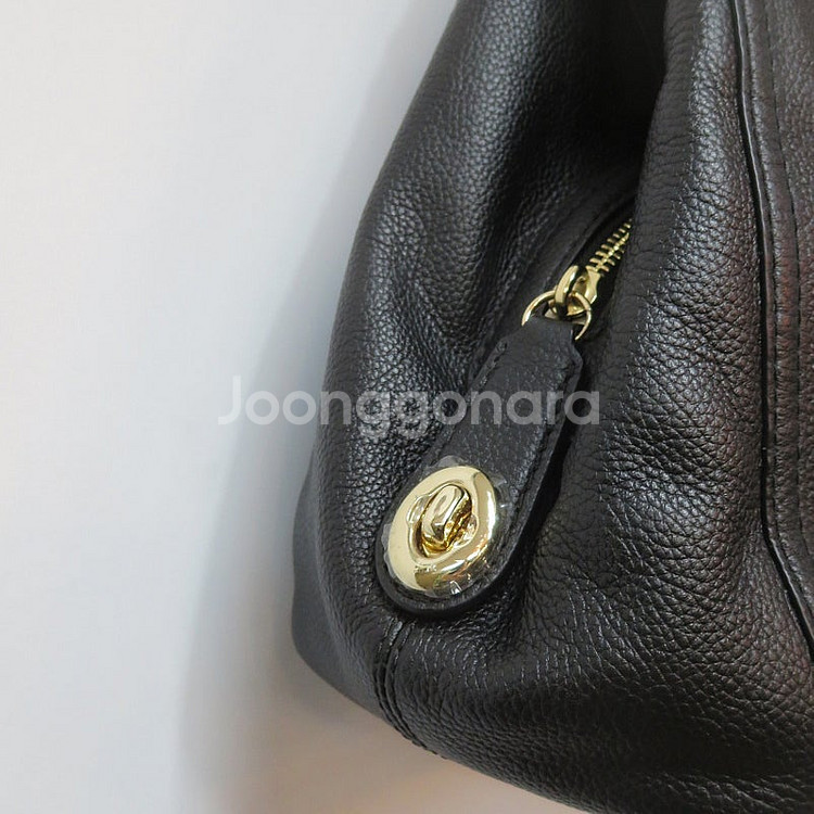 코치 천연가죽 블랙 숄더백 토트백--2