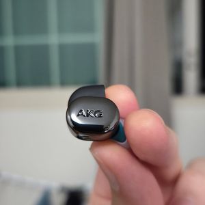akg n5005 이어폰 팝니다.