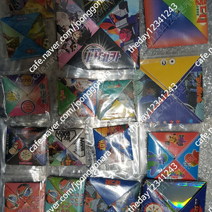 90년대 뻥딱지 22장(당첨상품7개) 쥐라기월드컵 녹색전차 해모수 영혼기병 라젠카 버추어 파이터 마이클조던 기동전함 라데카 킹 오브 파이터즈 97 다그온 가오가이거 우리는챔피언 이