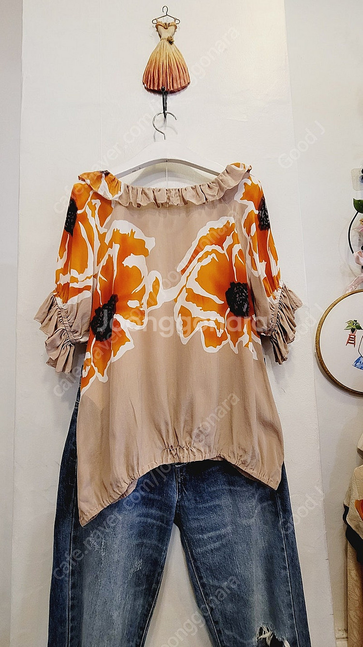 클럽모나코 실크 블라우스--5