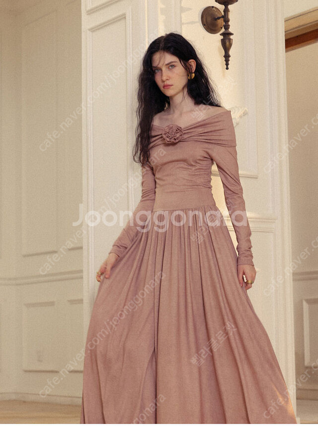 신스덴 루시아 오프숄더 롱원피스 봄가을긴팔원피스 져지원피스 블랑드문로아르메이윤이바나헬싱키주르티쥴리앤칼라아비에무아브라...--0