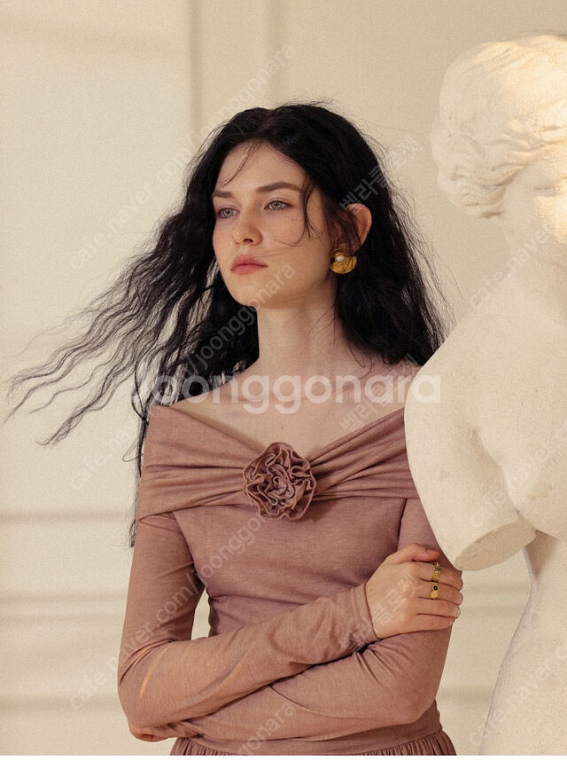 신스덴 루시아 오프숄더 롱원피스 봄가을긴팔원피스 져지원피스 블랑드문로아르메이윤이바나헬싱키주르티쥴리앤칼라아비에무아브라...--3