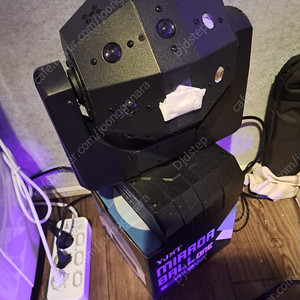 무빙라이트 조명 1대 (클럽형, 소리에 즉시반응)