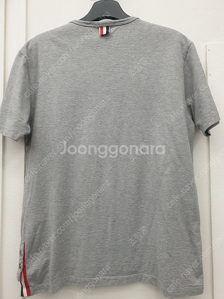 (국내매장정품) 톰브라운 반팔티--4