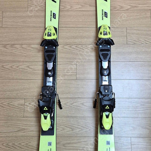 피셔 주니어 월드컵 회전스키 150cm 판매합니다.