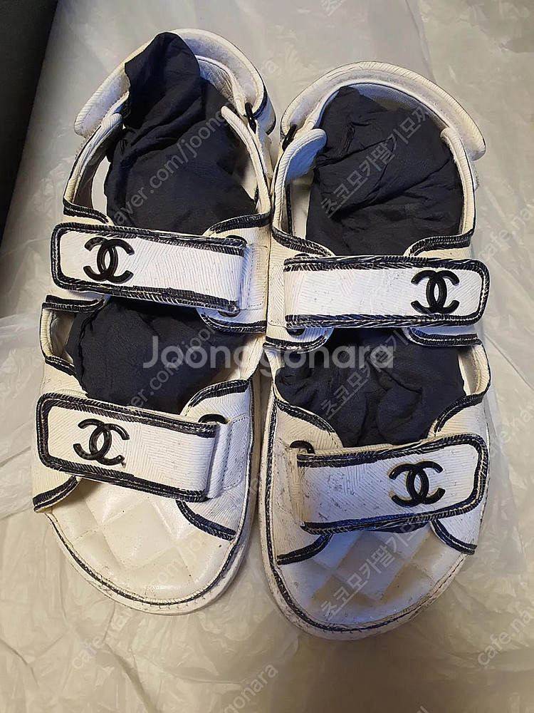 샤넬 벨크로 샌들 - 화이트/37--0