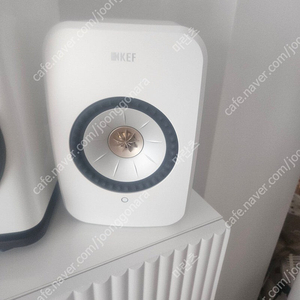 KEF LSX 2 화이트 색상 (하위 모델인 LT가 아님)