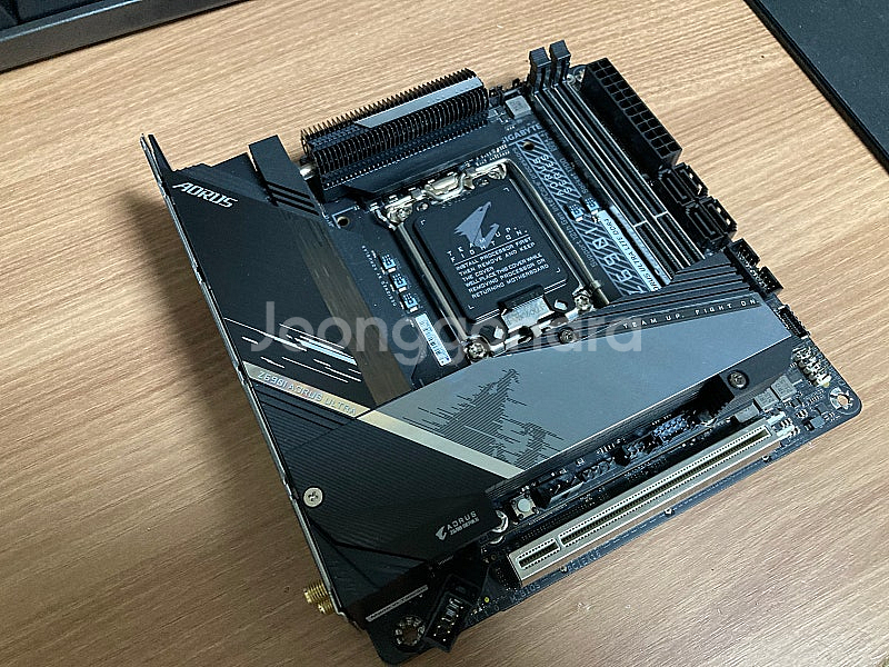 기가바이트 Z690I Aorus Ultra Lite D...--4