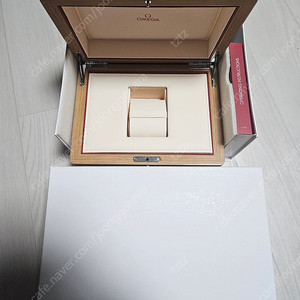 Sale 세일 ! 정품 OMEGA 오메가 여자 시계 박스 파우치형 / 오메가 시계 원목 박스 / 오메가 여성용 시계 리본 케이스 판매합니다 :)